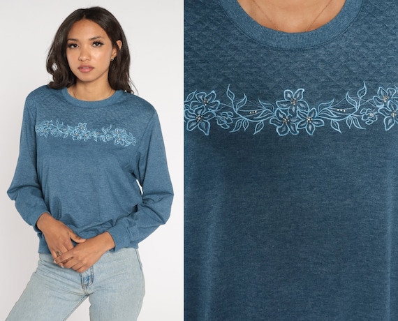Floral Sweatshirt 90s Blue Flower Sweater Embroidered Beaded Quilted Rhinestone Pullover Crewneck Pullover Vintage 1990s Petite Medium M