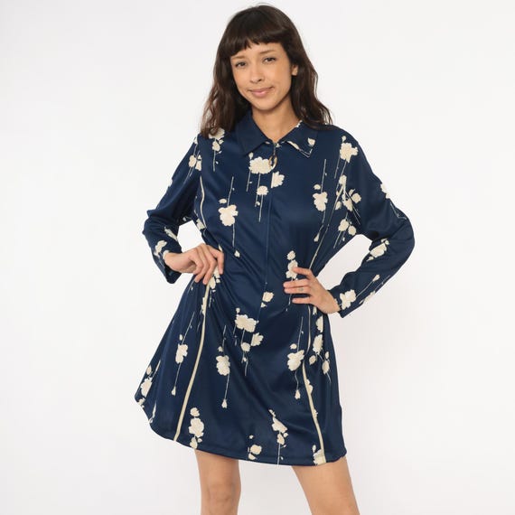 70s Floral Dress Dark Blue Cream Collared Shirt Dress Zip Front Vintage Prairie Cottagecore Disco Era Flower Day Dress Loungewear Medium M