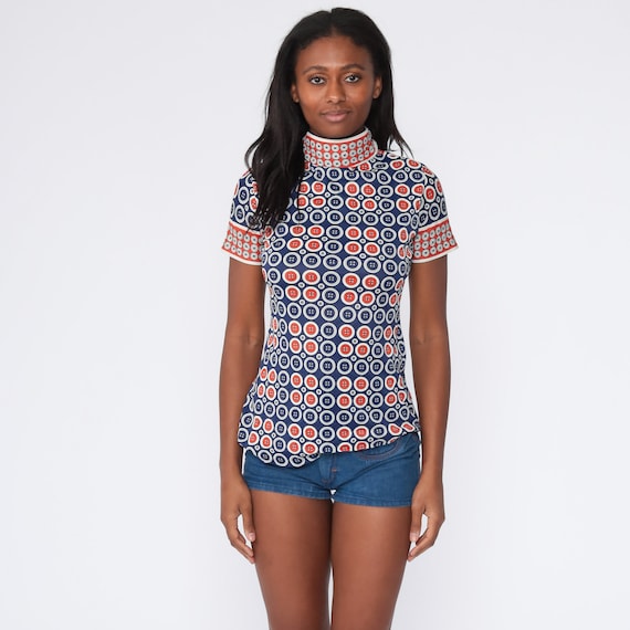 70s Mod Shirt BUTTON Novelty Print Top Mock Neck Blue Top 1970s Hippie Boho Blouse Vintage Short Sleeve Shirt Bohemian Seventies Small