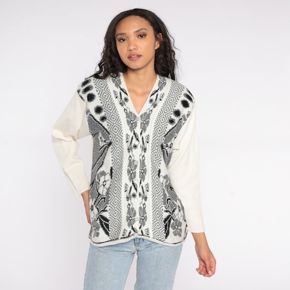 Geometric Floral Sweater 80s Knit Cardigan Sweater Grandma Slouchy Button Up White Grey Jacquard Vintage Knitwear Darling Cozy Medium M