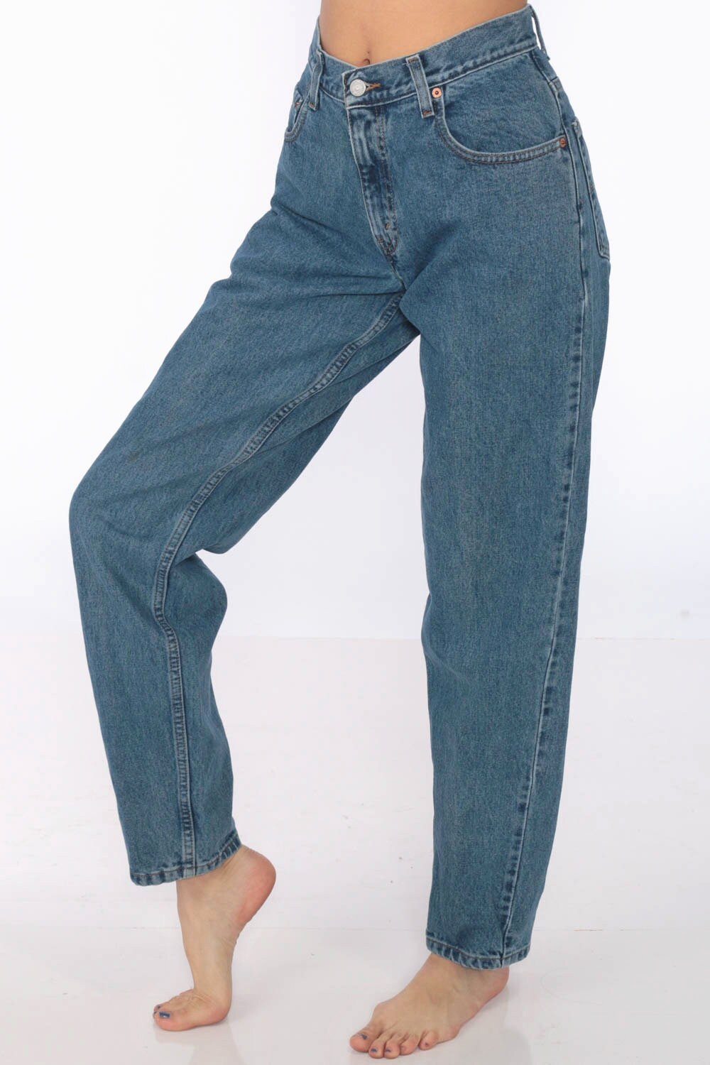 levis high waisted mom jean