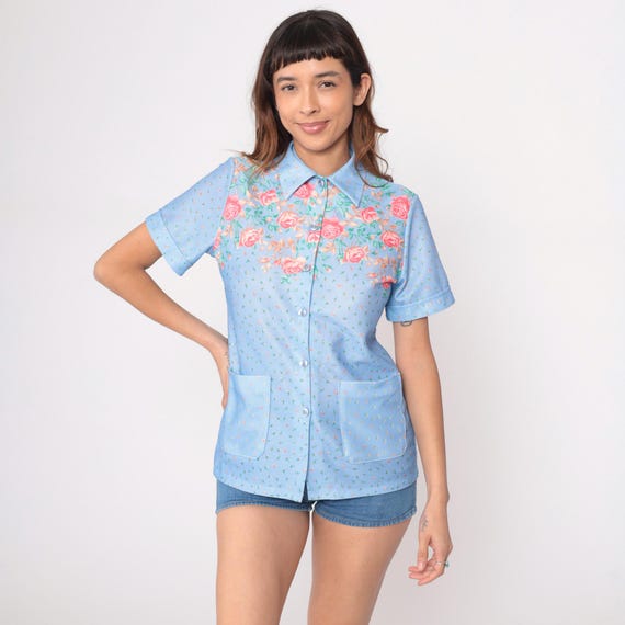 70s Floral Shirt Pink Roses Blue Cottagecore Button Up Short Sleeve Collar Scattered Rose Print Pastoral Light Blue Feminine Medium M