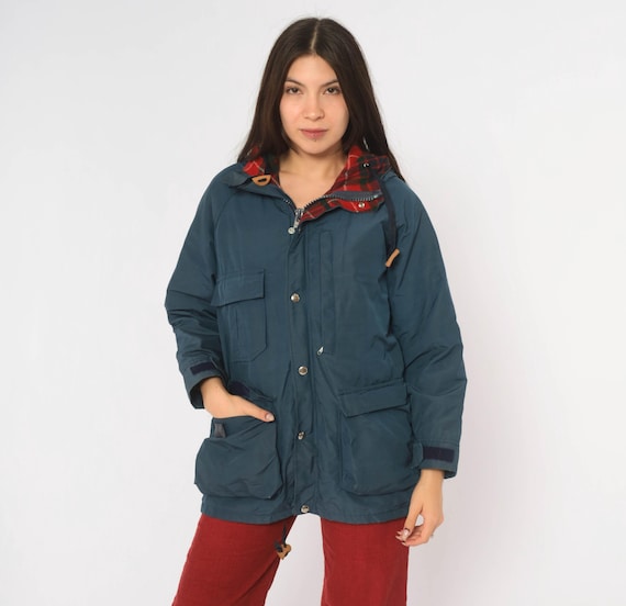 80s Woolrich Navy Blue Parka Plaid Wool Lined Hooded Jacket Flap Pocket Red Tartan Mountain Winter Outdoor Gorpcore Coat Small S