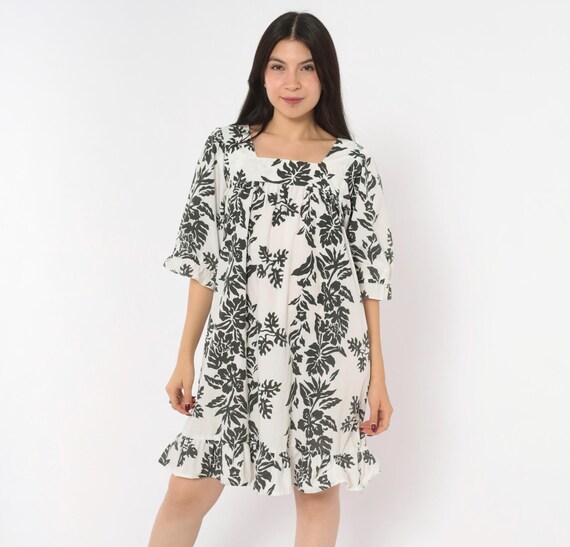90s Hawaiian Puff Sleeve Dress Black White Floral Square Neck Babydoll Ruffle Hem Knee Length Prairie Nani Liberty House Tropical Small S