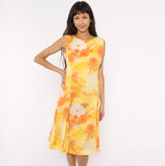 70s Hawaiian Floral Dress Yellow Orange Peony Print Sleeveless A Line Sundress Pleated Skirt Summer Polynesian Casuals Gold Amber Small S