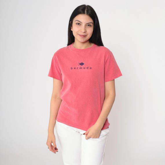 90s Bermuda Shirt Caribbean Island T-Shirt Embroidered Fish Graphic Tee Pink Vintage 1990s Small S
