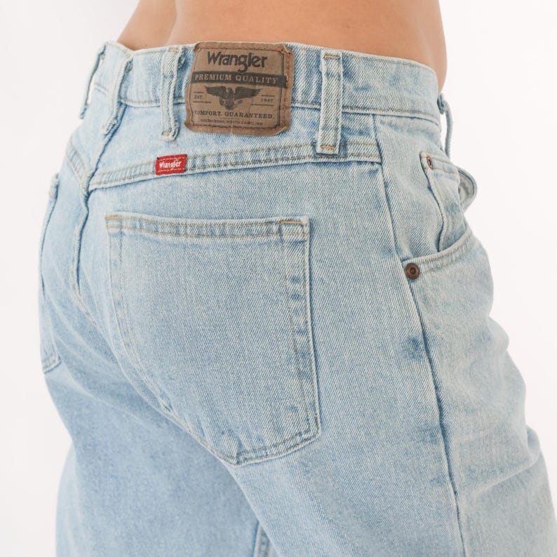 Wrangler Straight Leg Jeans 2000s Light Wash Denim Blue Relaxed Fit Cotton Dad Style Mid Rise Faded Casual Everyday Pants Trousers 34 x 29 image 2