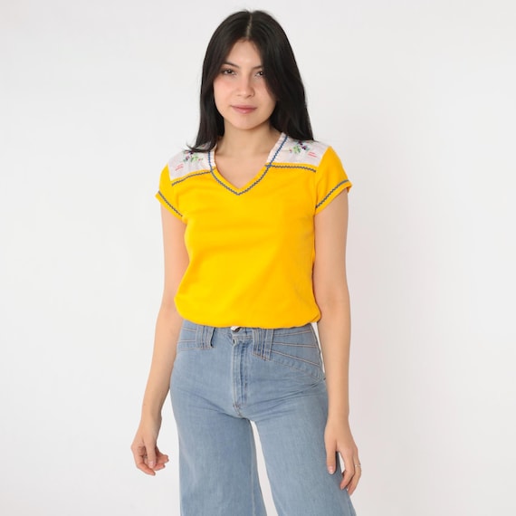 Vintage Embroidered Yellow Shirt 80s Floral Folk Boho Blouse Drawstring Hem V Neck Tee 1980s Cap Sleeve Ric-Rac Ringer Top Extra Small xs