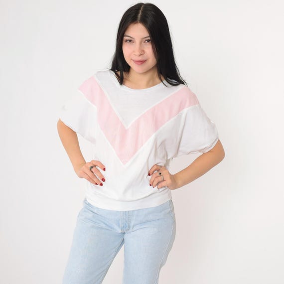 80s Chevron Shirt Pink White Striped T-Shirt Short Dolman Sleeve Top Retro Streetwear Casual Blouse Banded Hem Vintage 1980s Small Medium