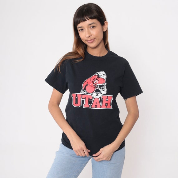University of Utah Shirt Y2K Football Tshirt College T Shirt Vintage Graphic Tee 00s Black Crewneck Logo Tee Cotton Small S