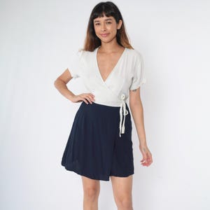 Vintage 90s Wrap Dress White Navy Blue Gingham Mini Short Sleeve Textured Tie Waist Cottagecore Boho 1990s Sostanza Small Medium