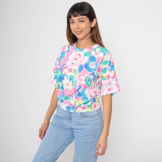 90s Floral T Shirt Vibrant Flower Print All Over Print Tee White Blue Pink Rose Tshirt Short Sleeve Slouchy Top Retro Vintage 1990s Medium