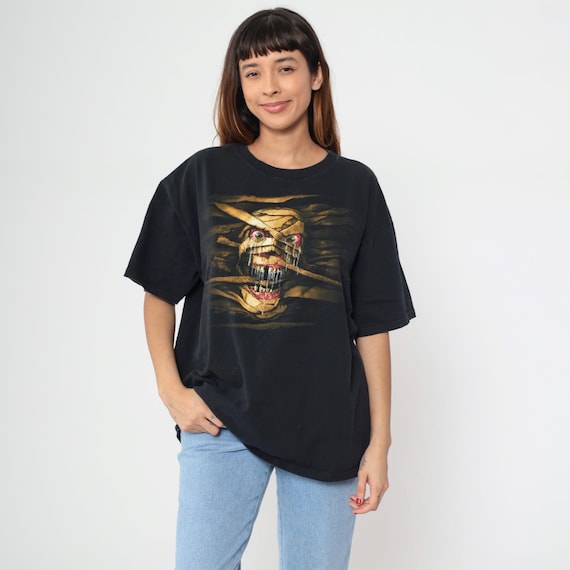 Halloween Horror Nights Tee Universal Studios 90s Graphic Black Mummy Skull Screen Print Cotton Short Sleeve 1999 Theme Park Extra Large XL