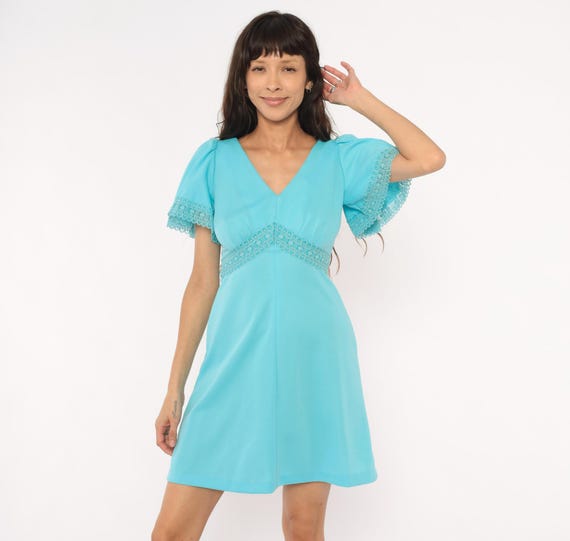 70s Lace Trim Mini Dress Sky Blue Flutter Sleeve V Neck Scalloped Embroidered Tie Bow Cinch Belt Puff Aqua Babydoll Coquette Vintage Small S