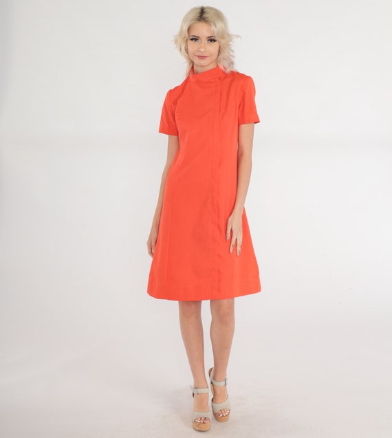 Orange Shift Dress 60s Mod Mini Dress Mock Neck Short Sleeve A Line Retro Gogo Space Age Twiggy Sixties Plain Chic Vintage 1960s Small xs