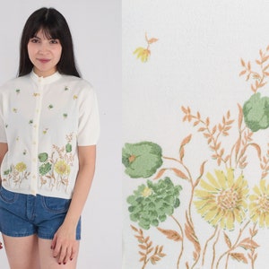 Floral Sweater Top 60s White Button up Short Sleeve Cardigan Retro Flower Print Shirt Sixties Spring Knitwear Vintage 1960s Nylon Small S