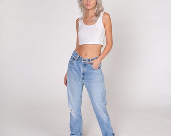 Pantalones vaqueros Levi's de los años 90, tiro medio, pierna recta, vaqueros Mom, lavado claro, azul, desgastado, rotos en las rodillas, básicos, relajados, vintage, años 90, talla mediana, 32 x 33