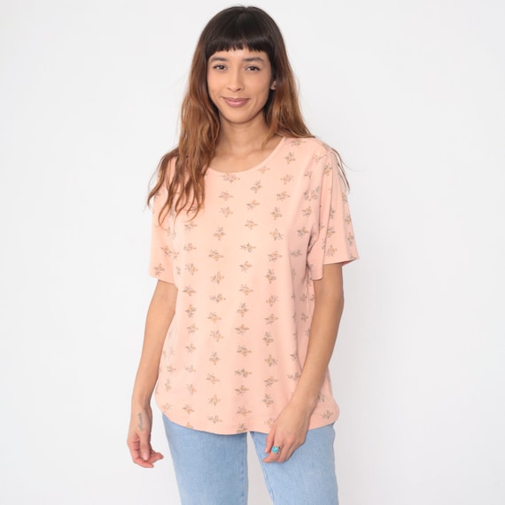 Peach Floral T Shirt 90s All Over Flower Print Graphic Tee Retro Vintage 1990s Tshirt Ribbed AOP Medium Large
