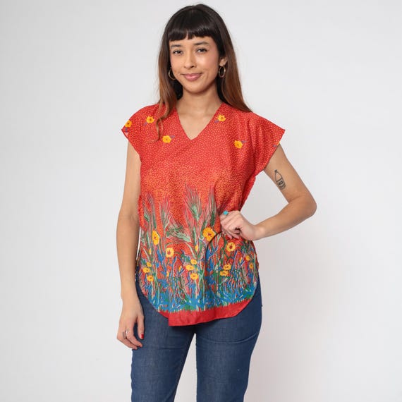 70s Red Floral Blouse Graphic Boho Top 1970s Vintage V Neck Cap Sleeve Retro Hippie Bohemian Curved Hem Small S