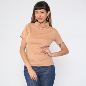 Tan Turtle Neck Shirt 70s Mod Top Retro Turtle Neck Plain Blouse Basic Twiggy Short Sleeve Gogo Seventies Space Age Vintage 1970s Medium M