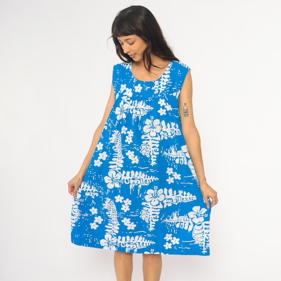 90s Hawaiian Dress Blue White Aloha Floral Print Empire Waist Knee Length Cotton Sundress Tropical Hibiscus Shift Vacation Resort Medium M