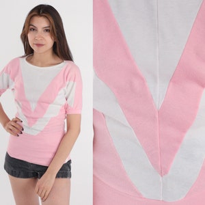 80s camisa rosa branco chevron listrado camiseta de manga curta topo retro streetwear blusa casual com faixas bainha feminino vintage 1980s extra pequeno xs