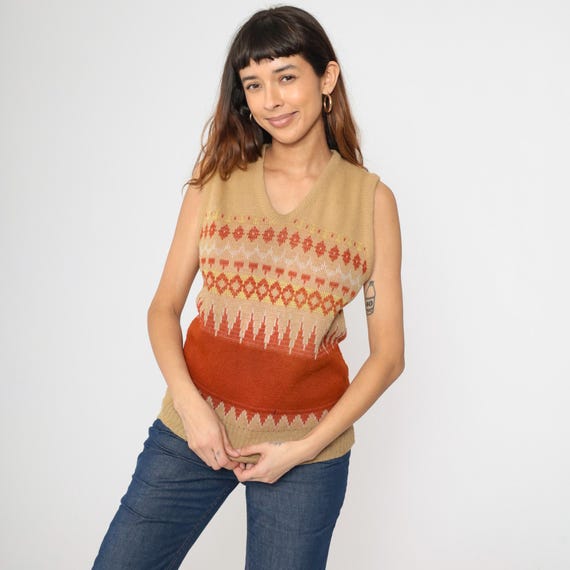 70s Nordic Sweater Vest Top Vintage Tan Geometric Knit Top V Neck Fair Isle Rust Boho Hippie Shirt Sleeveless 1970s Small S