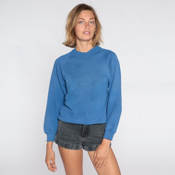 Blue Crewneck Sweatshirt 90s Raglan Plain Long Sleeve Shirt Lightly Distressed Crewneck Pullover Slouchy Vintage 80s Basic Jerzees Small S
