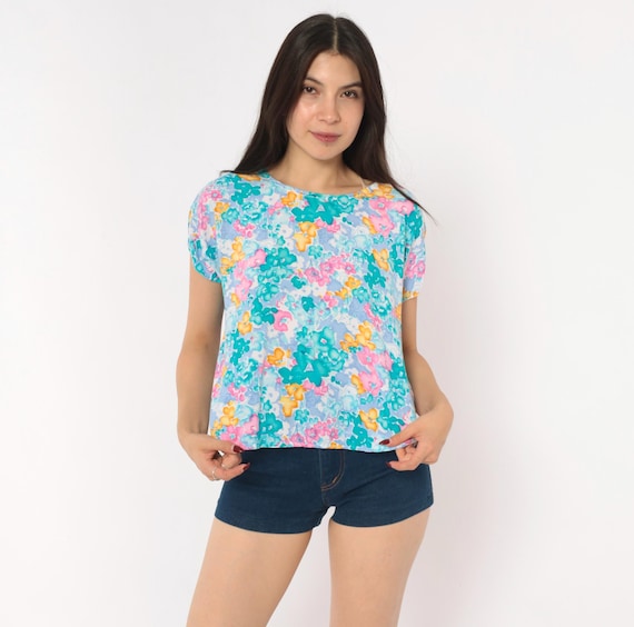 80s Watercolor Floral Crop Top Teal Pink Periwinkle Boxy Cap Sleeve Blouse Scoop Neck Pullover Pastel Garden Short Sleeve Cropped Tee Medium