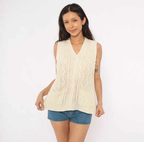 Cable Knit Sweater Vest 70s Cream V Neck Pullover Sleeveless Pocket Waistcoat White Academic Preppy Collegiate Knitted Top Vintage Small S