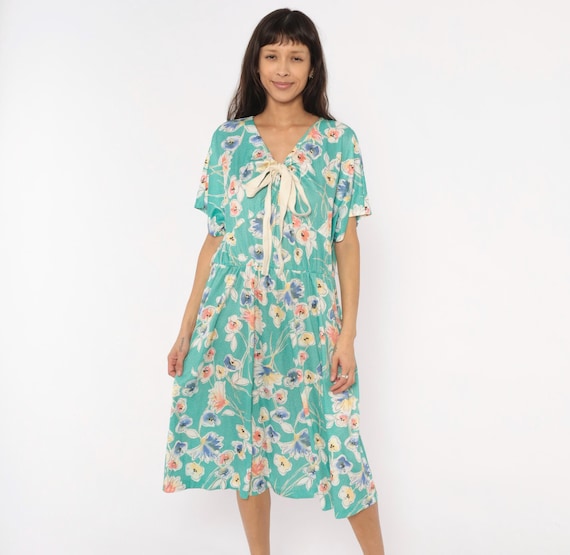 80s Pansy Print Dress Teal Floral Bow Front V Neck Short Sleeve Elastic Waist Knee Length Watercolor Green Blouson Vintage Extra Large XL