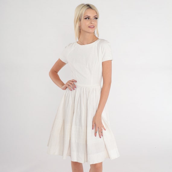 60s Party Dress White Floral Lace Dress Fit and Flare Knee Length Dress Retro High Waisted Full Skirt Cocktail Prom Vintage 1960s 2xs xxs