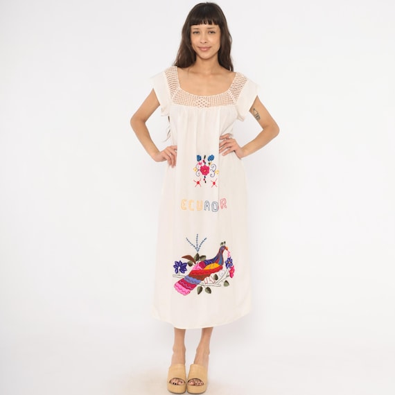 Ecuador Embroidered Dress 90s Crochet Yoke Cotton Midi Peacock Floral Bird Folk Art White Cap Sleeve Pullover Scoop Neck Vintage Medium M