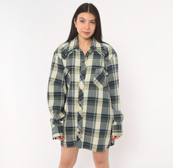 80s Plaid Flannel Shirt Navy Yellow Cotton Button Front Collar  Chest Pockets Grunge Western Workwear Vintage Unisex Top Blouse Extra Large