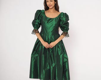 Vestido de tafetán esmeralda de los años 60 con mangas abullonadas, verde bosque, lazo en el hombro, puños de encaje, espalda plisada con botones, estilo victoriano, gótico, vintage, talla L