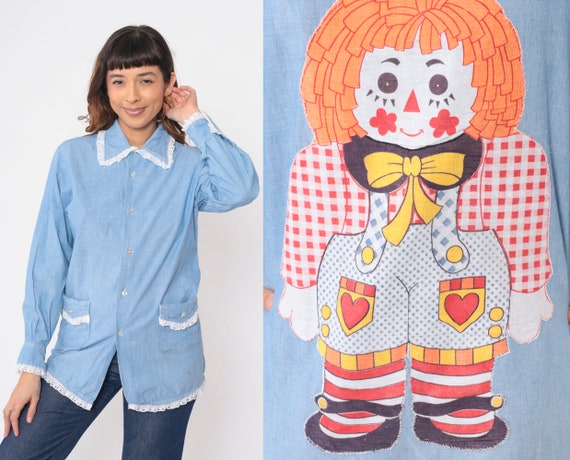 Raggedy Ann Chambray Shirt 70s Eyelet Lace Trim Blouse Blue Jean Top Boho 1970s Vintage DIY Cute Nostalgia Lee Button Up Long Sleeve Medium