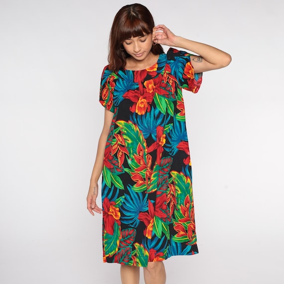 Hawaiian Muumuu Dress 90s Hilo Hattie Bright Tropical Print Cotton Hibiscus Palm Leaf Red Black Flutter Sleeve Floral Loose Medium