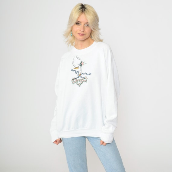 90s Goose Sweatshirt Floral Cross-Stitch Sweatshirt White Duck Graphic Shirt Retro Cute Grandma Sweater Raglan Sleeve Vintage 1990s Large