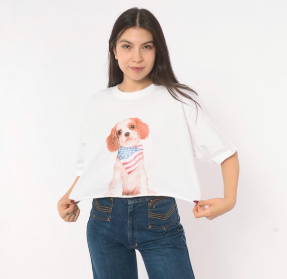 90s Puppy Dog American Flag Bandana Patriotic Graphic Tee Cropped White Cotton Short Sleeve Novelty Print Animal Top Vintage Shirt Medium M