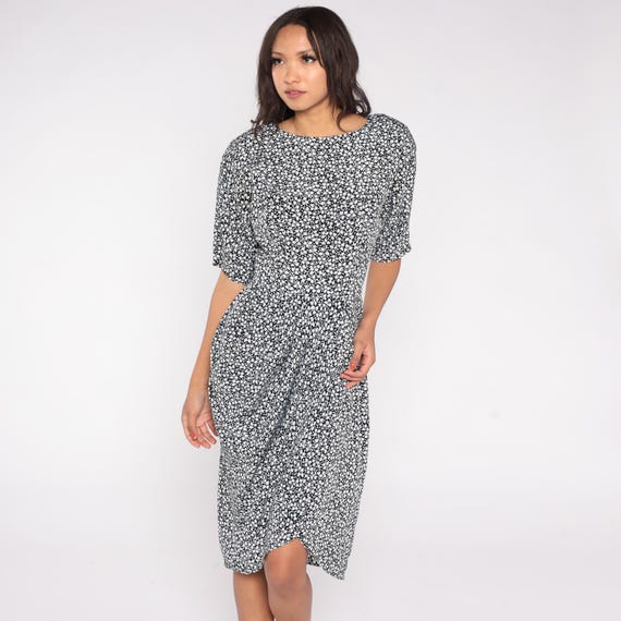 Black White Dress 90s Leaf Print Tulip Hem Dress Rayon Button Back Hem Fitted Waist V-Back Midi Work Fitted Casual Office Secretary Medium