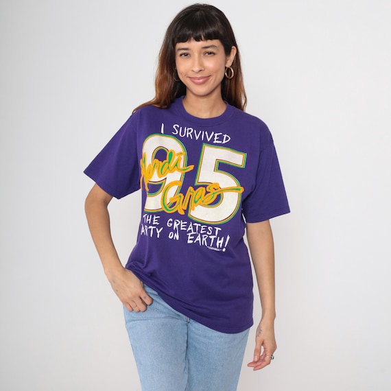 90s Mardi Gras Tee Purple I Survived 95 The Greatest Party On Earth Vintage Novelty Print New Orleans Festival Funny Drinking Large L