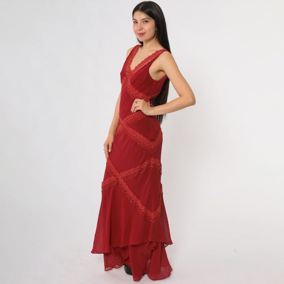 Red Silk Evening Gown Y2K Lace Trim Plunging V Neck Sleeveless Floor Length Siren Dress Cache Romantic Date Night Party Dress Medium M