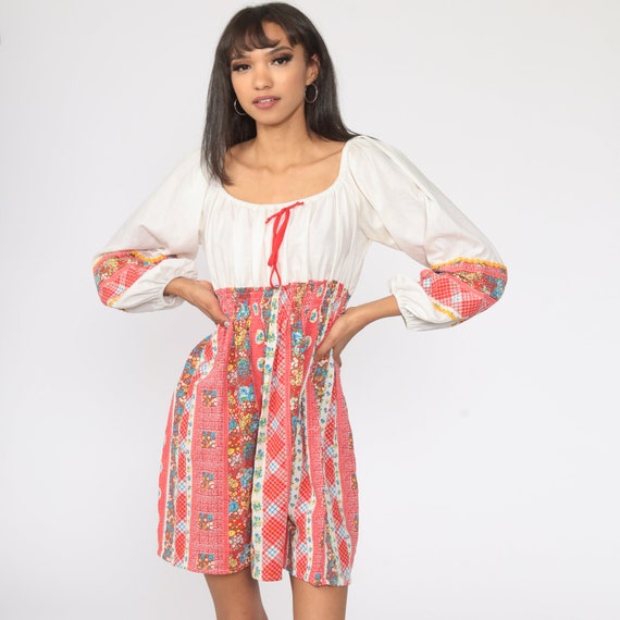 Peasant Mini Dress 70s Babydoll Dress Milkmaid Dress Red White Floral Print Smocked Empire Waist 1970s Vintage Boho Hippie Small S