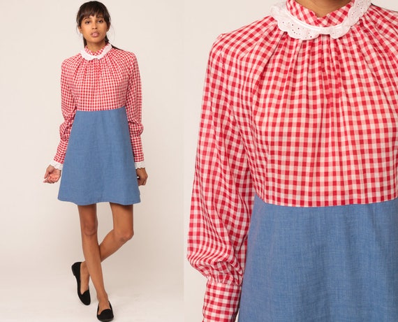 70s Mini Dress Red Gingham Eyelet Lace Collar 60s Mod Dress Babydoll Long Sleeve Empire Waist Plaid Checkered Vintage MiniDress Medium
