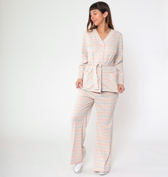 70s Checkered Outfit Two Piece Matching Pants & Top Set Pastel Pink Blue Button up Hippie Jumpsuit V Neck Tunic Vintage 1970s Large L