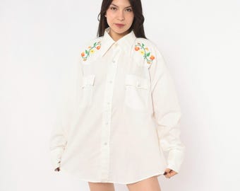 70s Levi's Western Shirt Floral Embroidered Yoke White Pearl Snap Long Sleeve Orange Yellow Flower Rodeo Cowboy Prairie Chest Pocket Large L