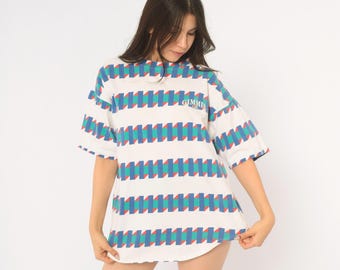 90s Geometric Striped Tee White Blue Green Red Zigzag Print Cotton Short Sleeve T Shirt Gimmie USA Abstract Surf Summer Top Vintage Large L