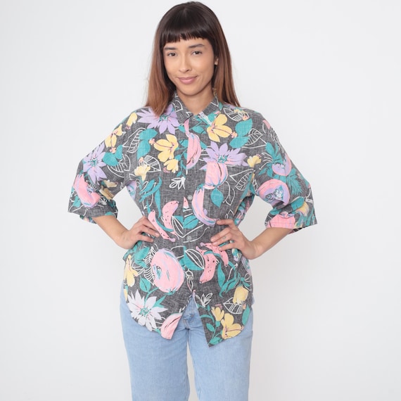 90s Tropical Shirt Gray Floral Fruit Print Melons Bananas Parrots Hibiscus Vintage Bon Homme Summer Top Button Up Cotton Medium M 12