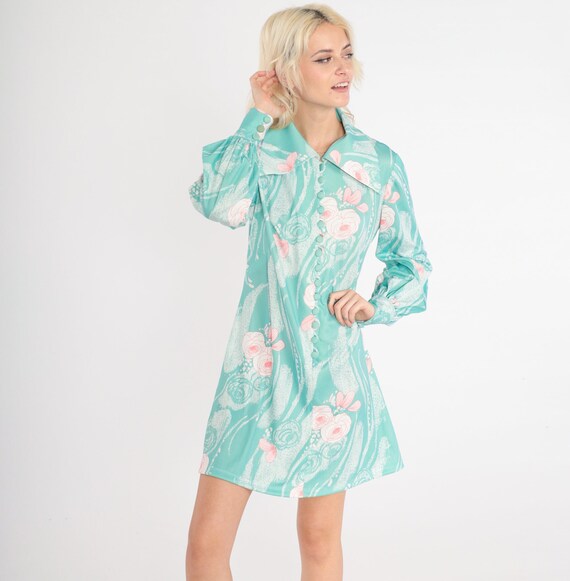 Aqua Floral Dress 70s Blue Mod Mini Dress Collared Button up Long Sleeve Retro Hippie Groovy Flower Print Shift Boho Vintage 1970s Medium M