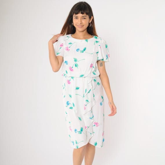 Vintage 80s Floral Ruffle Dress White Midi Flutter Sleeve Cascade Wrap Summer Boho Cottagecore Romantic 1980s Retro Checkered Jacquard Small